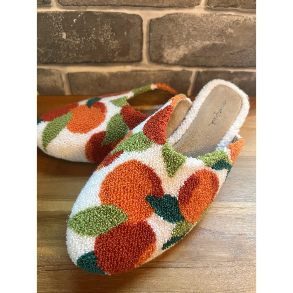 Print fresh Slippers Chic and CozyFootwear Size 9 - Picture 14 of 16